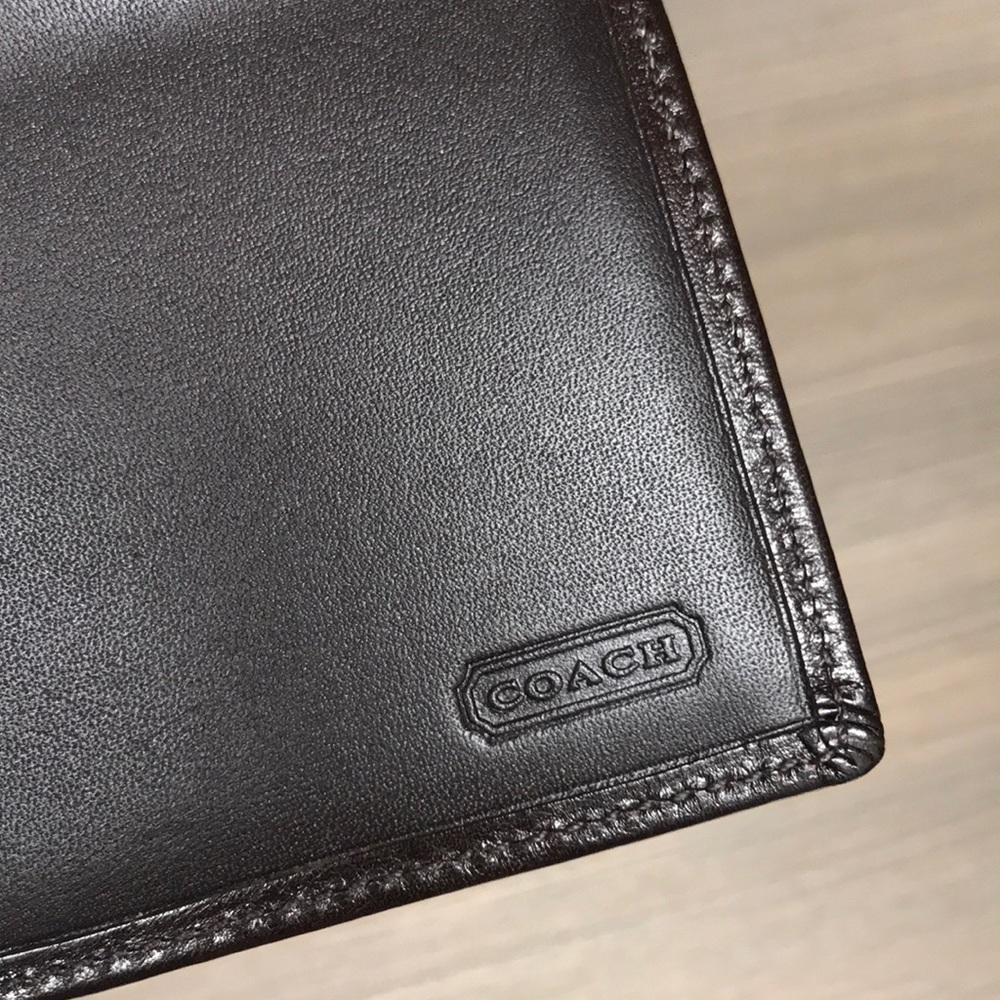 Coach Wallet - Picture 6 of 8